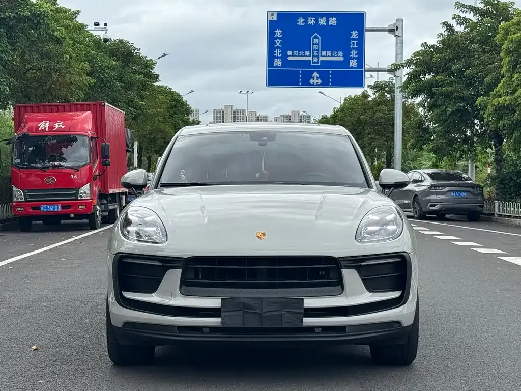 Porsche Macan 2024 из CN, фото 2