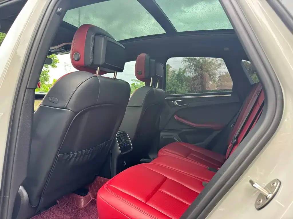 Porsche Macan 2024 из CN, фото 5