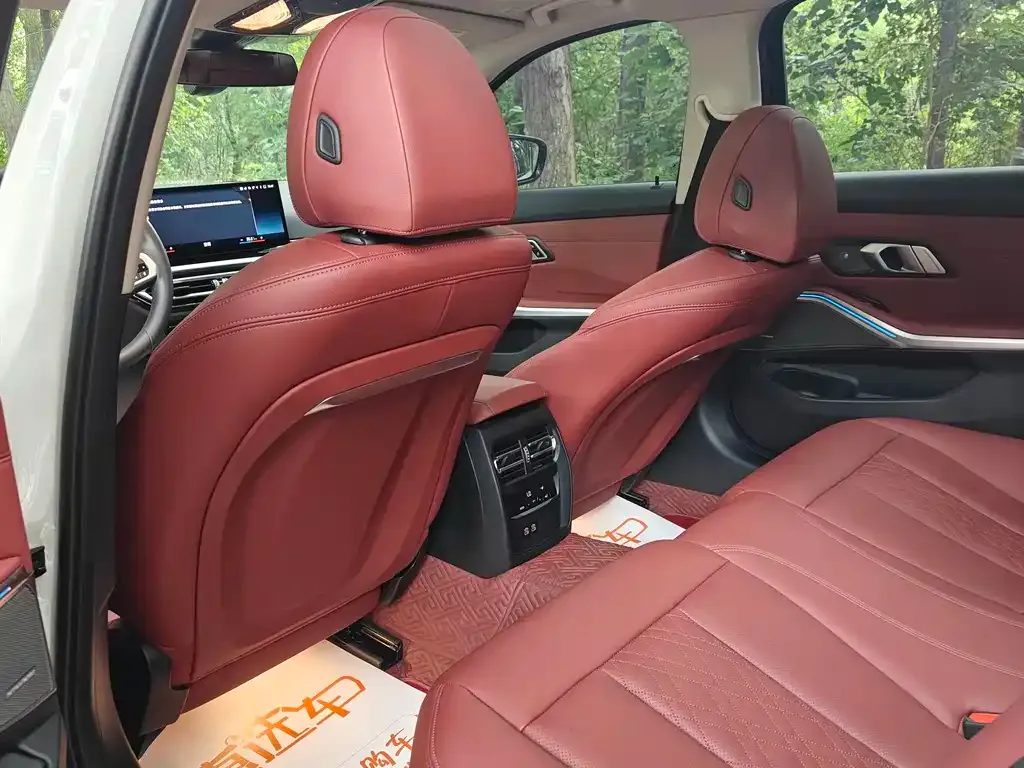 BMW 3 Series 2023 из CN, фото 5