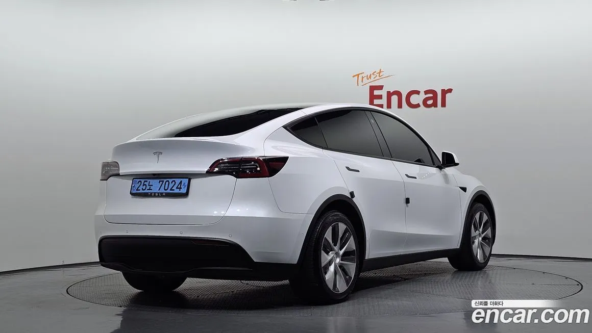 Tesla Model Y 2021 из KR, фото 2