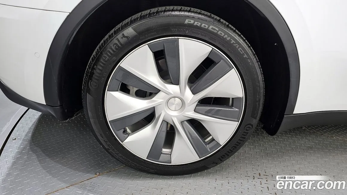 Tesla Model Y 2021 из KR, фото 5