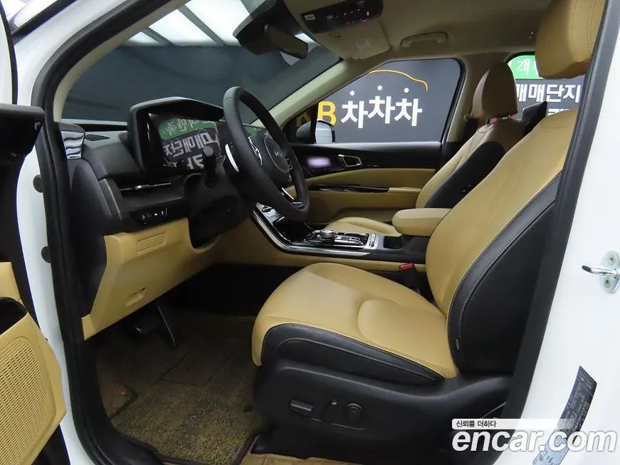 Kia Carnival — фото 10