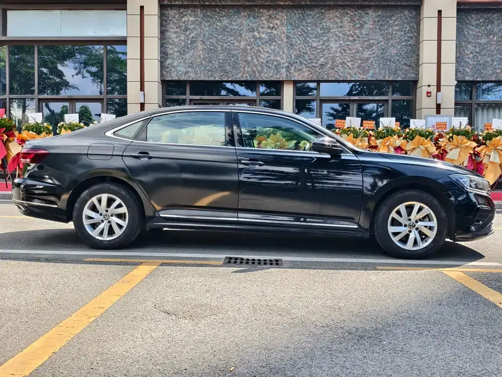Volkswagen Passat — фото 7