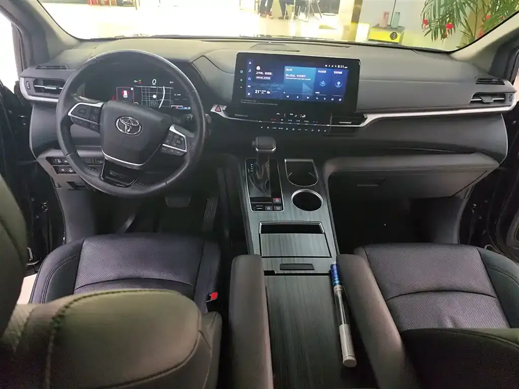 Toyota Sienna 2022 из CN, фото 10
