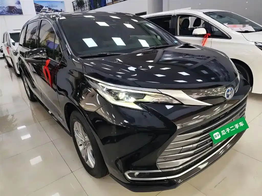 Toyota Sienna 2022 из CN, фото 4