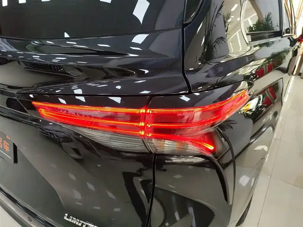 Toyota Sienna 2022 из CN, фото 8