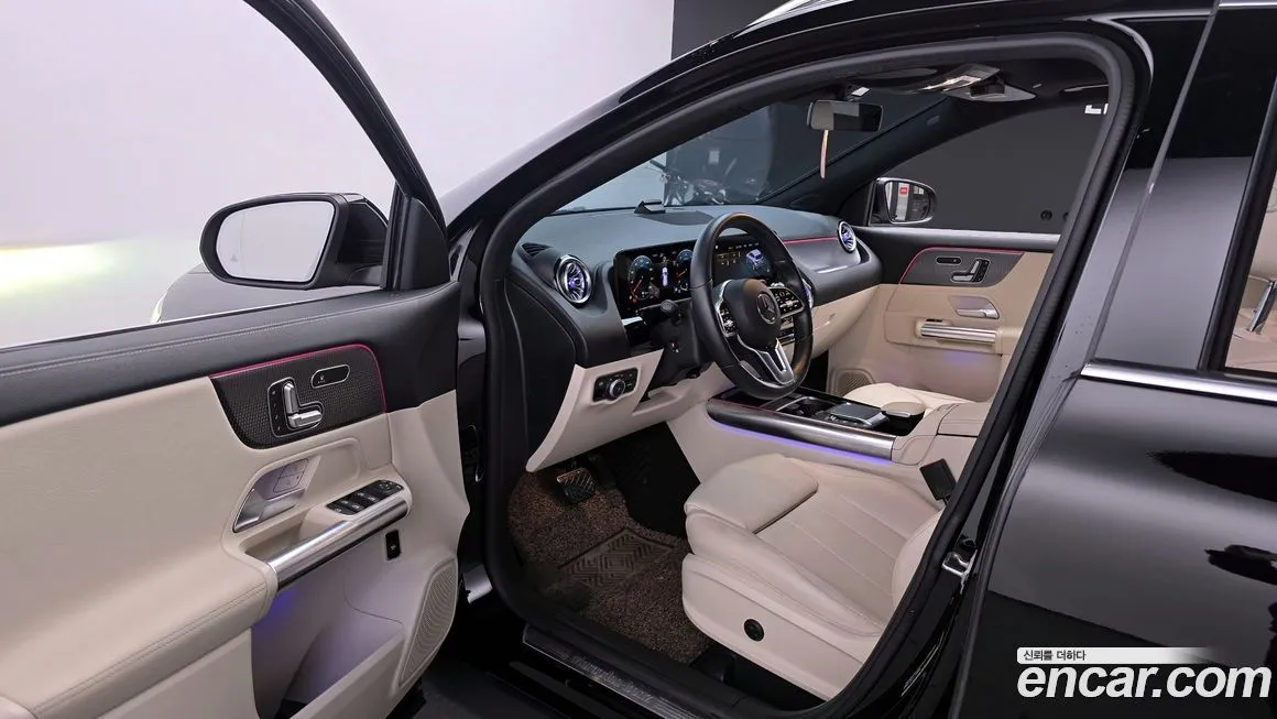 Mercedes-Benz GLA-Class — фото 10