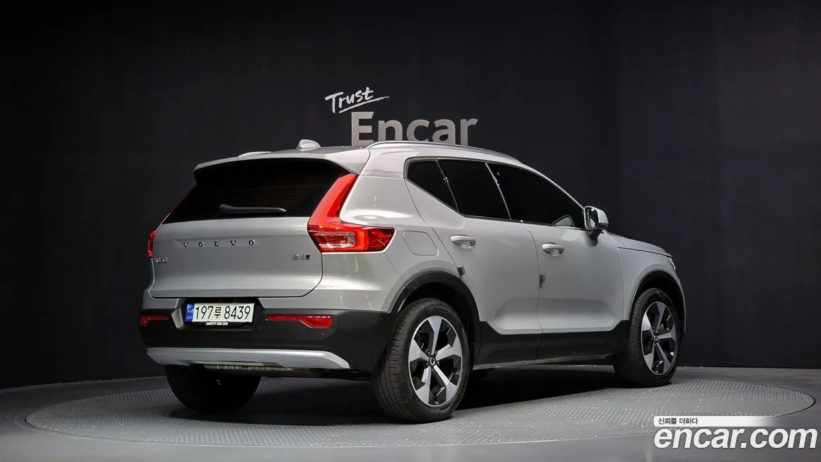 Volvo XC40 — фото 2