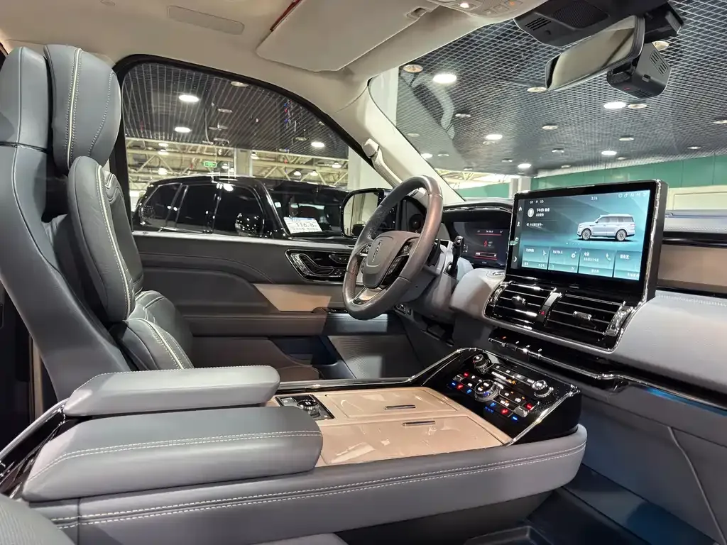 Lincoln Navigator 2023 из CN, фото 10