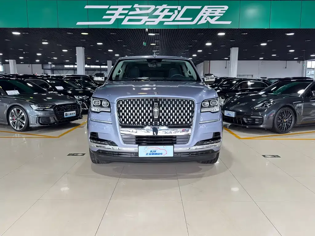 Lincoln Navigator 2023 из CN, фото 2