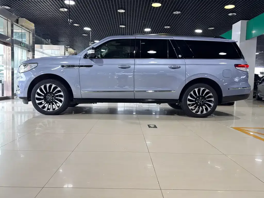 Lincoln Navigator 2023 из CN, фото 4