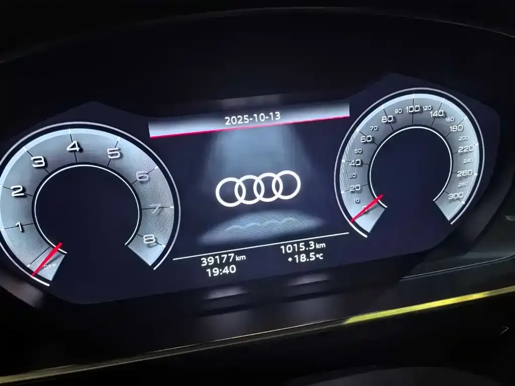 Audi A8 — фото 4