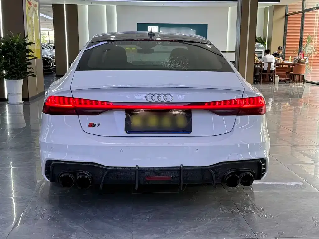 Audi A7 2021 из CN, фото 10