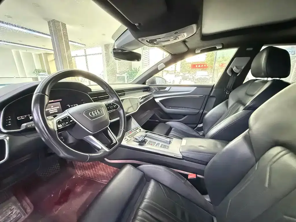 Audi A7 2021 из CN, фото 4