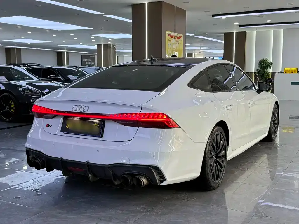 Audi A7 2021 из CN, фото 9