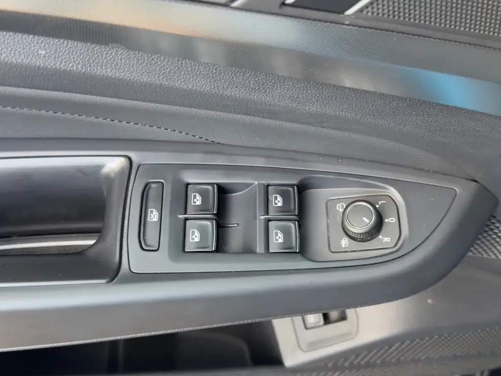 Volkswagen Passat — фото 10
