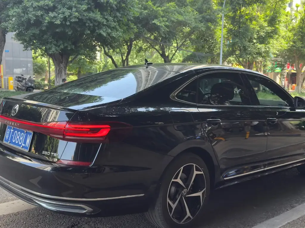 Volkswagen Passat — фото 5
