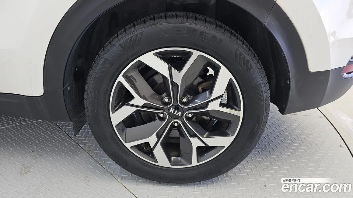 Kia Sportage — фото 5