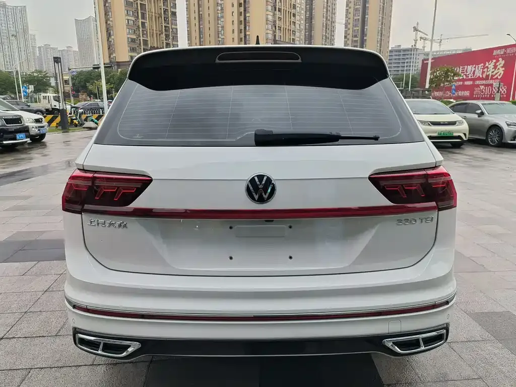 Volkswagen Tiguan L — фото 5