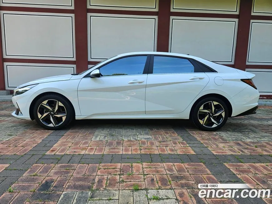 Hyundai AVANTE — фото 4