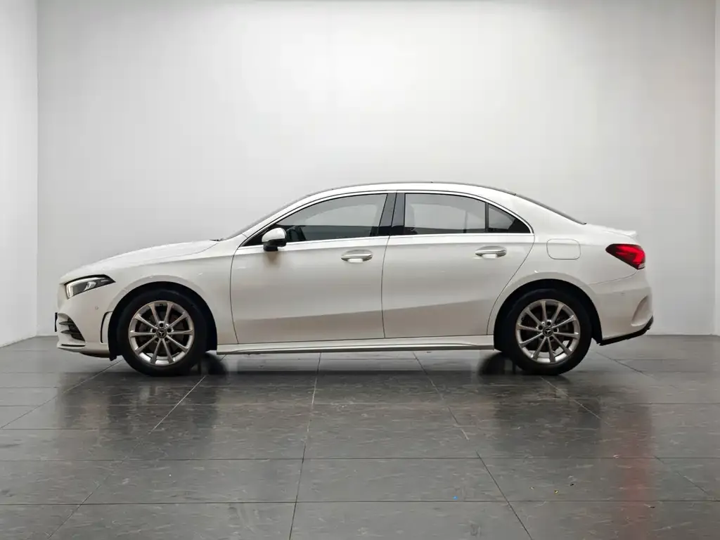 Mercedes-Benz A-Class 2022 из CN, фото 10