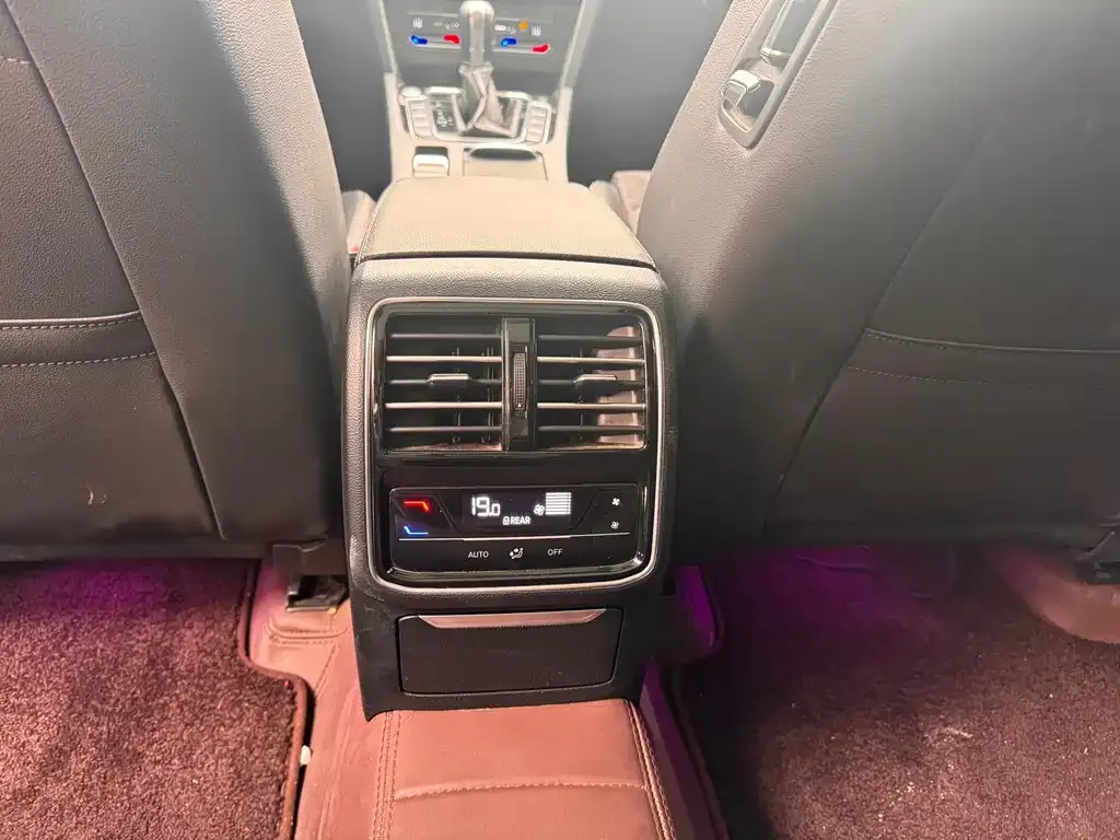 Volkswagen Magotan 2021 из CN, фото 8