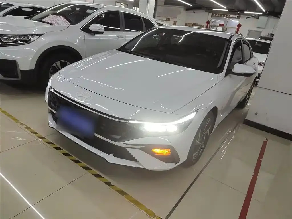 Hyundai Elantra 2025 из CN, фото 2