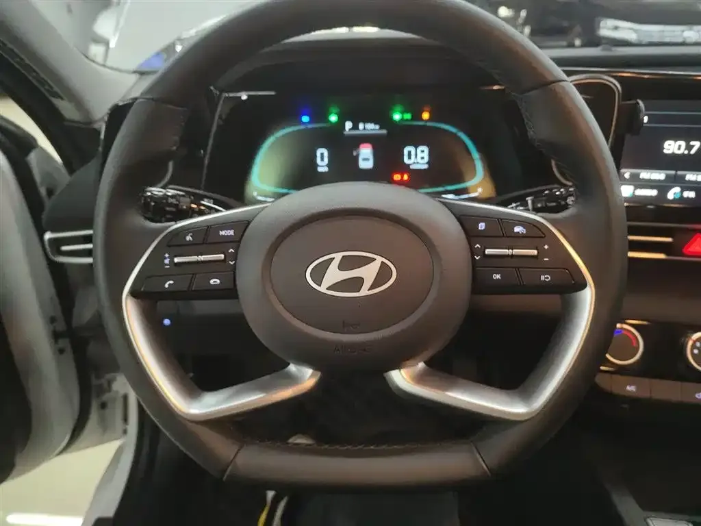Hyundai Elantra 2025 из CN, фото 3