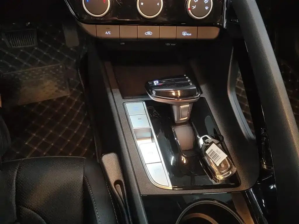 Hyundai Elantra 2025 из CN, фото 6