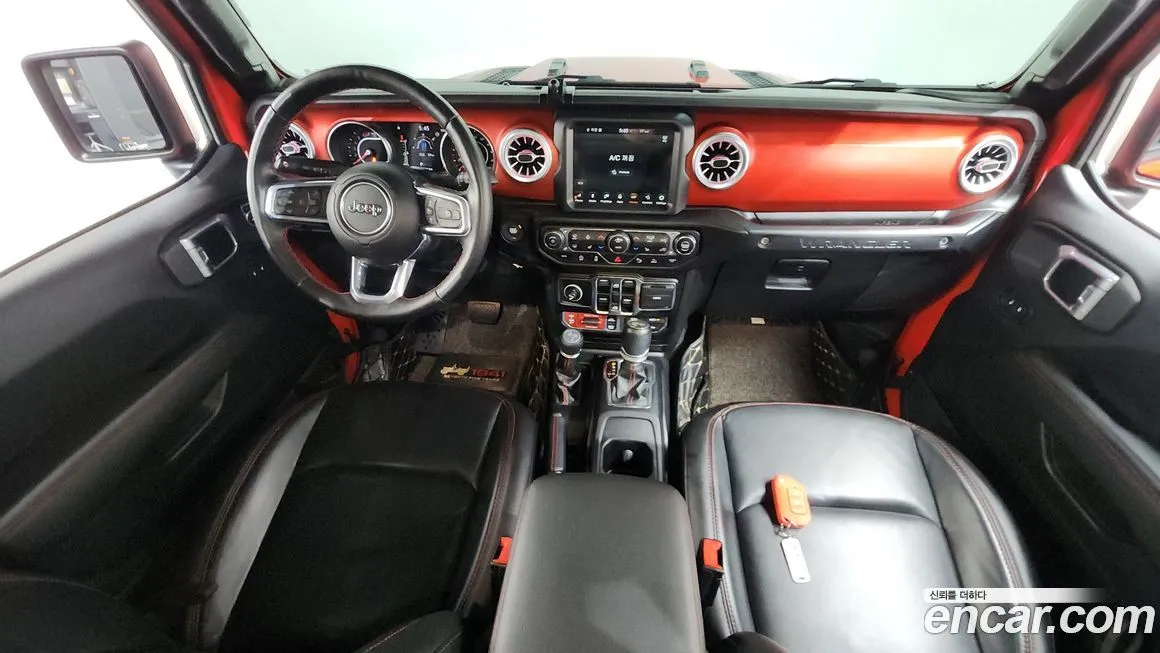 Jeep Wrangler — фото 7