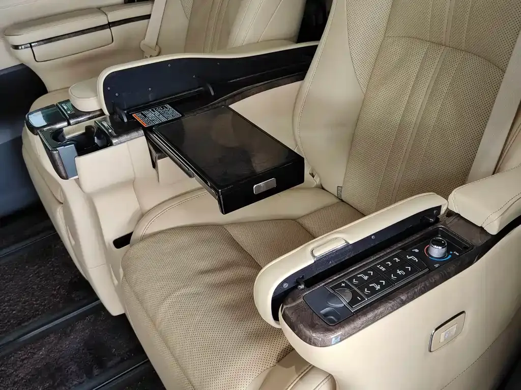 Toyota Vellfire 2021 из CN, фото 6