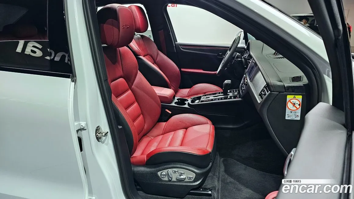 Porsche Macan 2024 из KR, фото 10