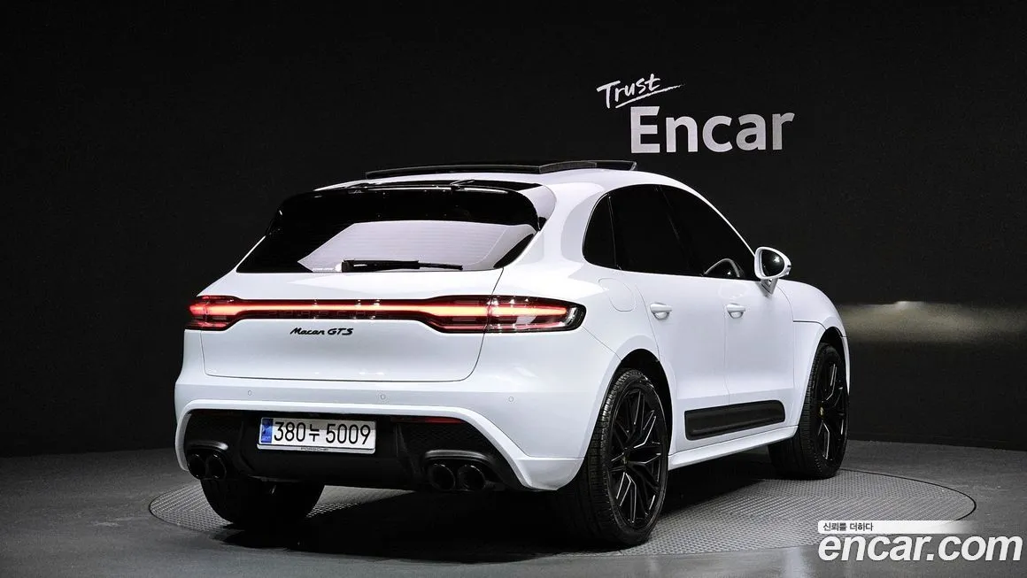 Porsche Macan 2024 из KR, фото 2