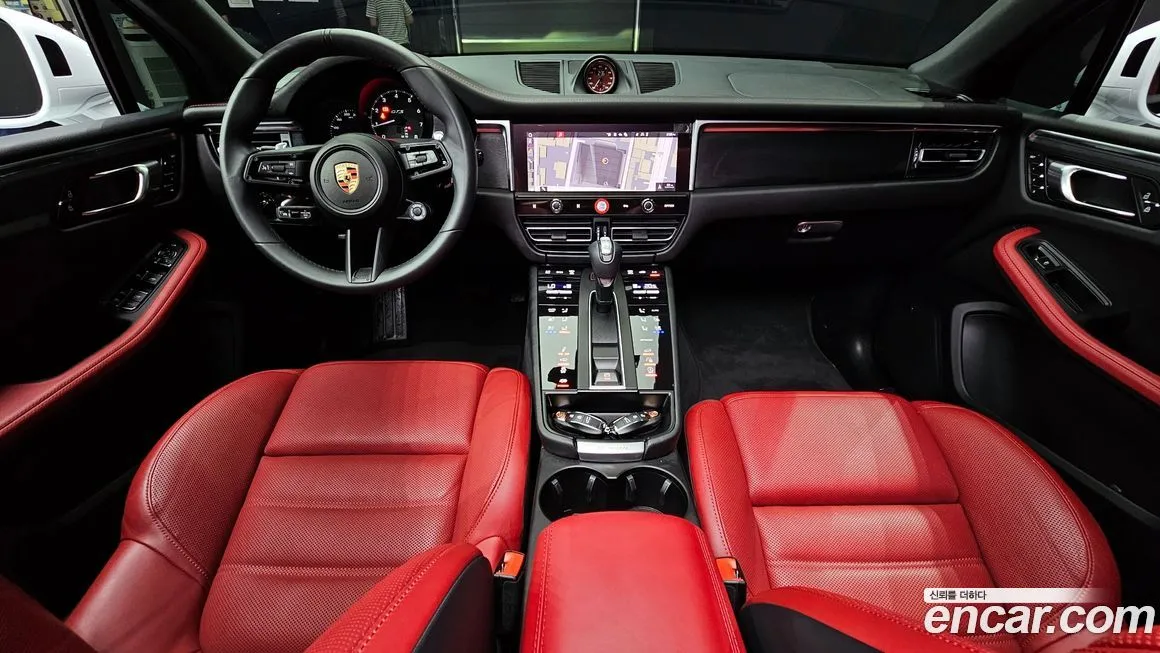 Porsche Macan 2024 из KR, фото 7