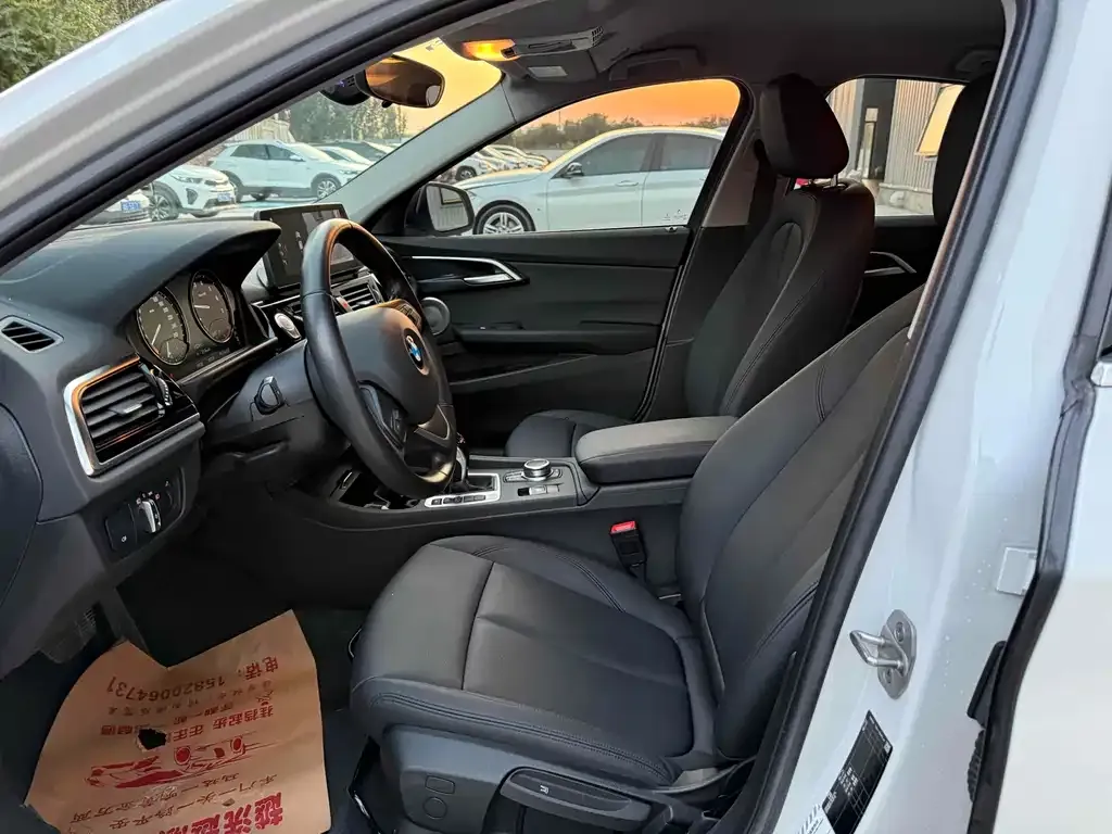 BMW 1 Series 2021 из CN, фото 8