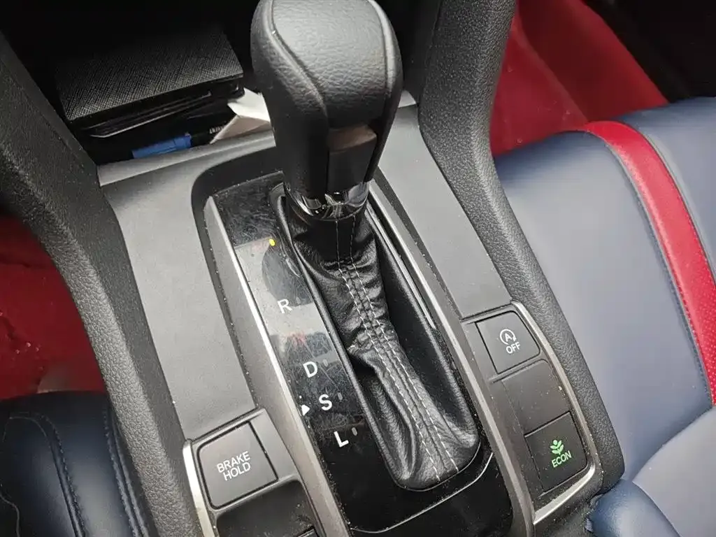 Honda Civic — фото 7