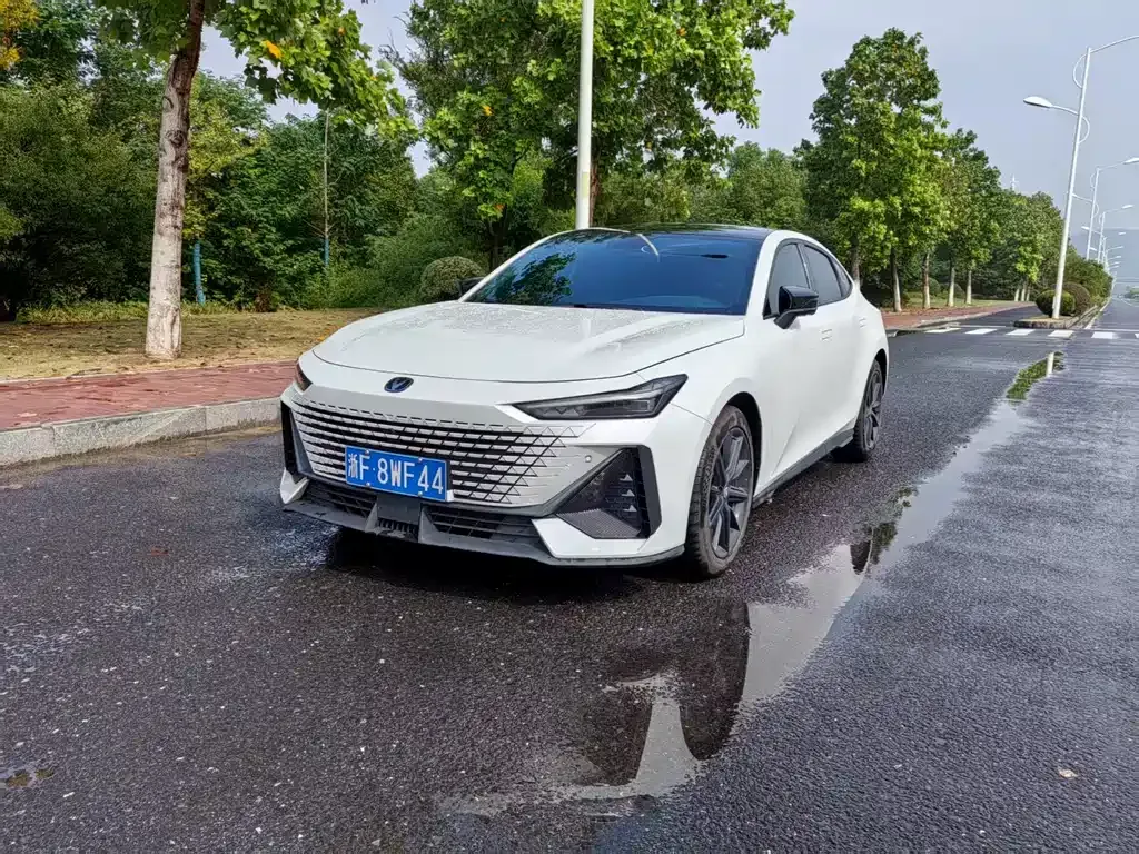 Changan UNI-V 2022 из CN, фото 1