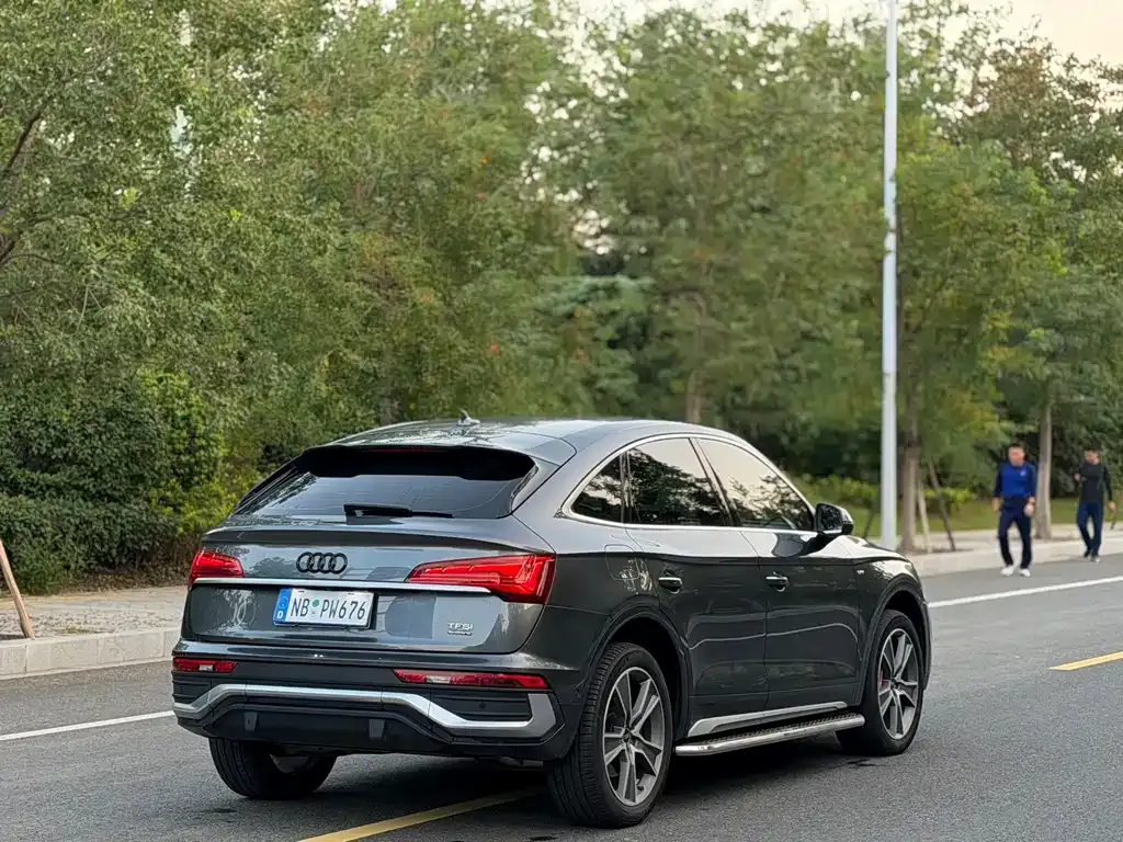 Audi Q5L Sportback 2022 из CN, фото 9