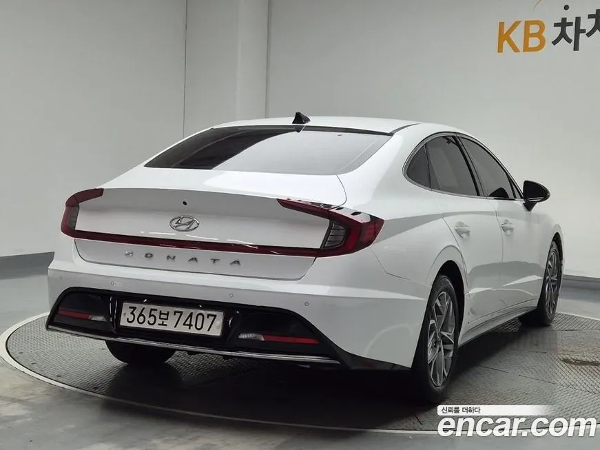 Hyundai Sonata 2022 из KR, фото 3