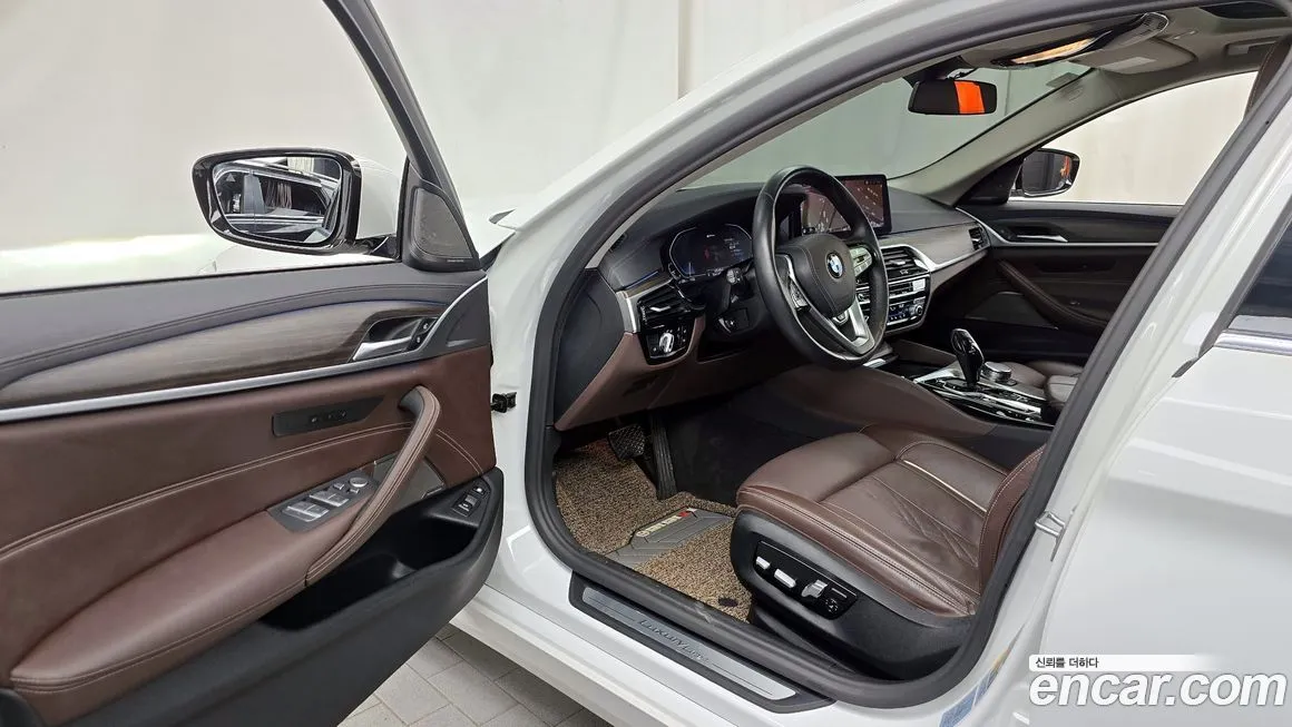 BMW 5-Series 2021 из KR, фото 10