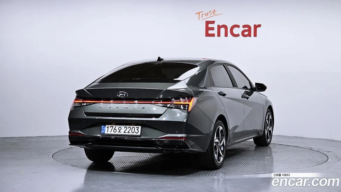 Hyundai AVANTE 2023 из KR, фото 2