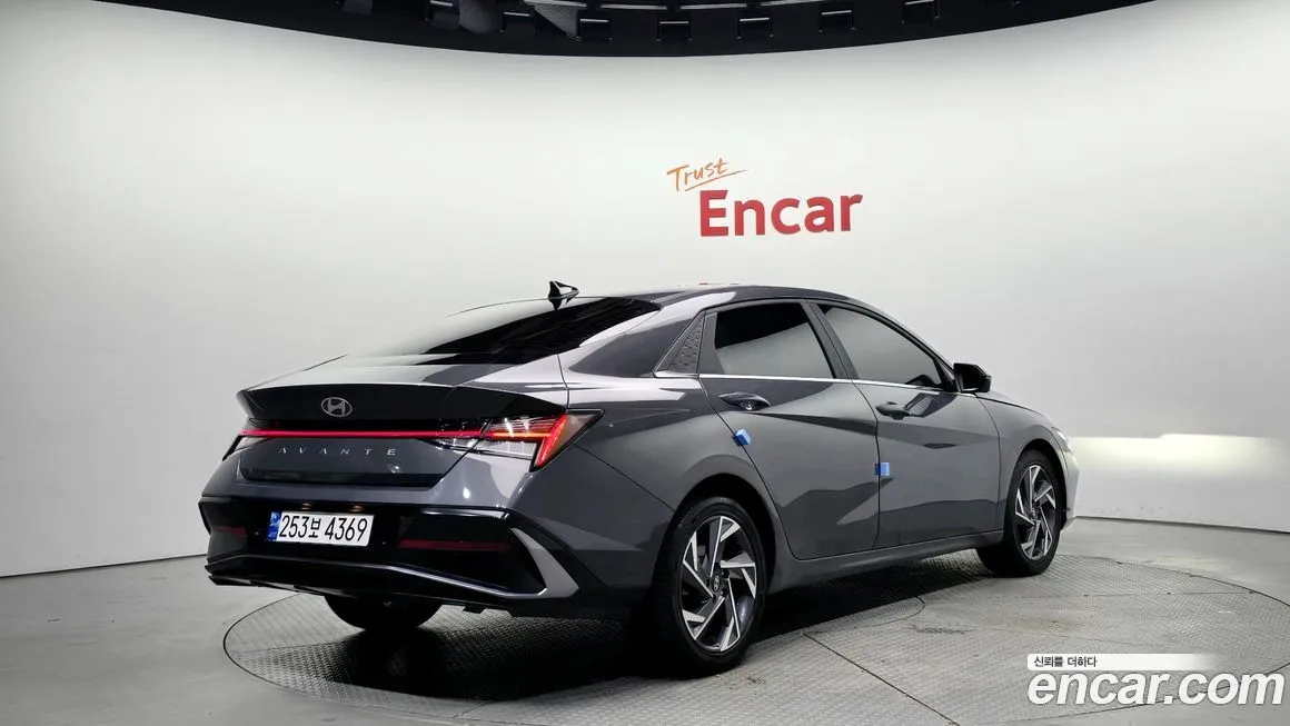 Hyundai AVANTE — фото 2