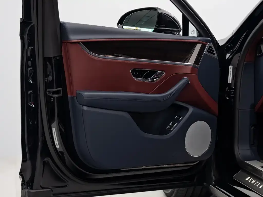 Bentley Flying Spur 2021 из CN, фото 5