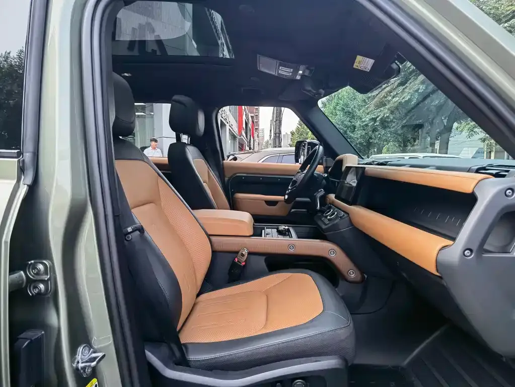 Land Rover Defender 2023 из CN, фото 8