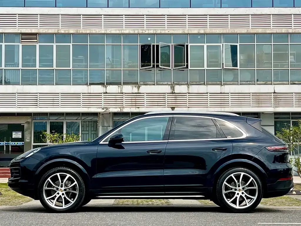 Porsche Cayenne — фото 4