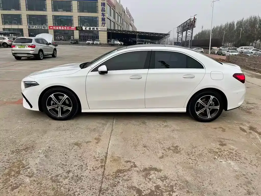 Mercedes-Benz A-Class — фото 10