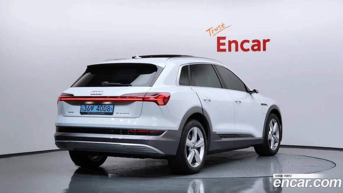 Audi e-tron 2021 из KR, фото 2