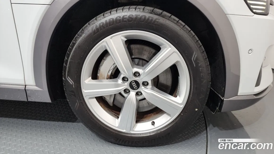 Audi e-tron 2021 из KR, фото 5