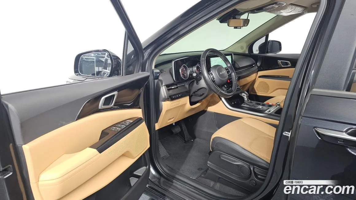 Kia Carnival — фото 10