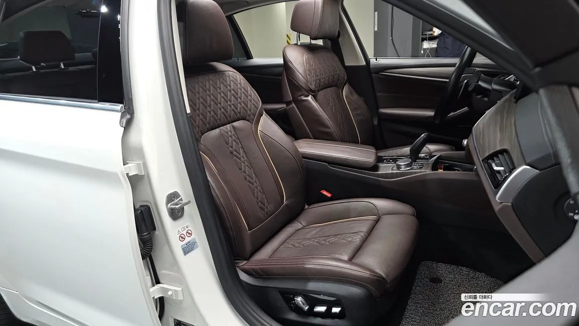 BMW 5-Series 2021 из KR, фото 10